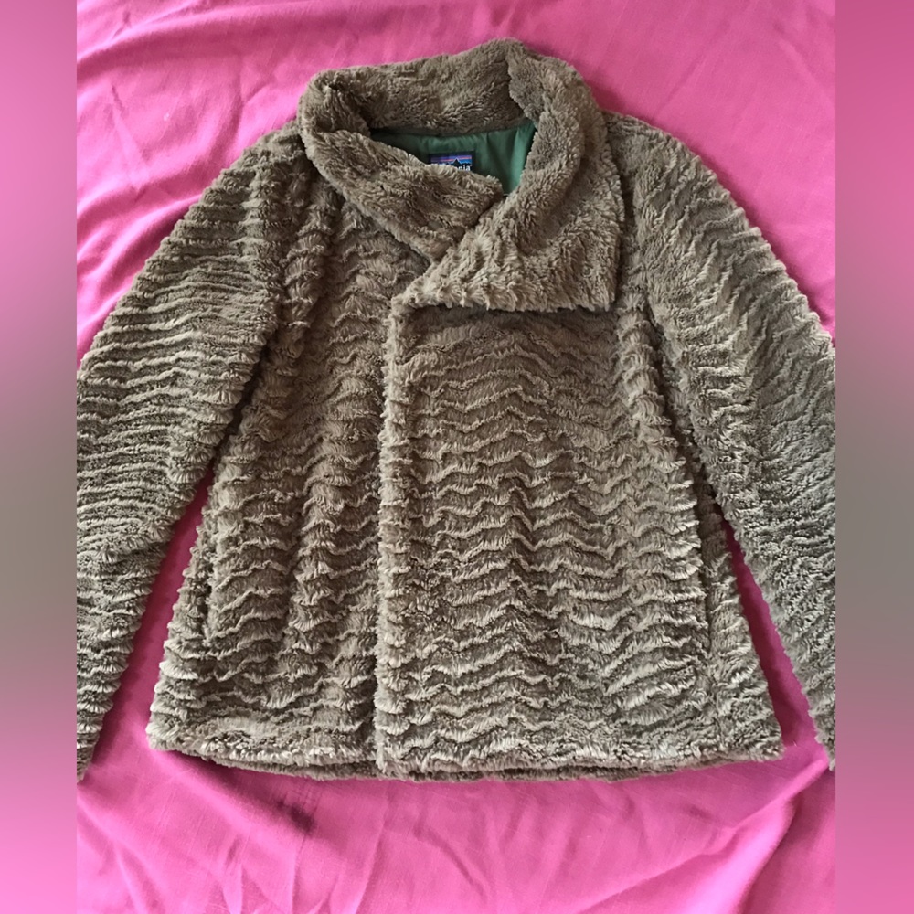 Patagonia pelage faux fur jacket